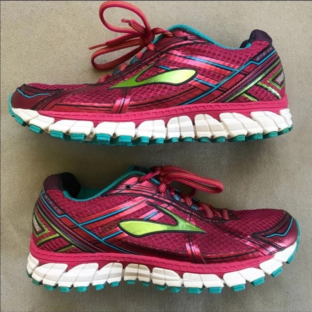 Woman’s brooks gts